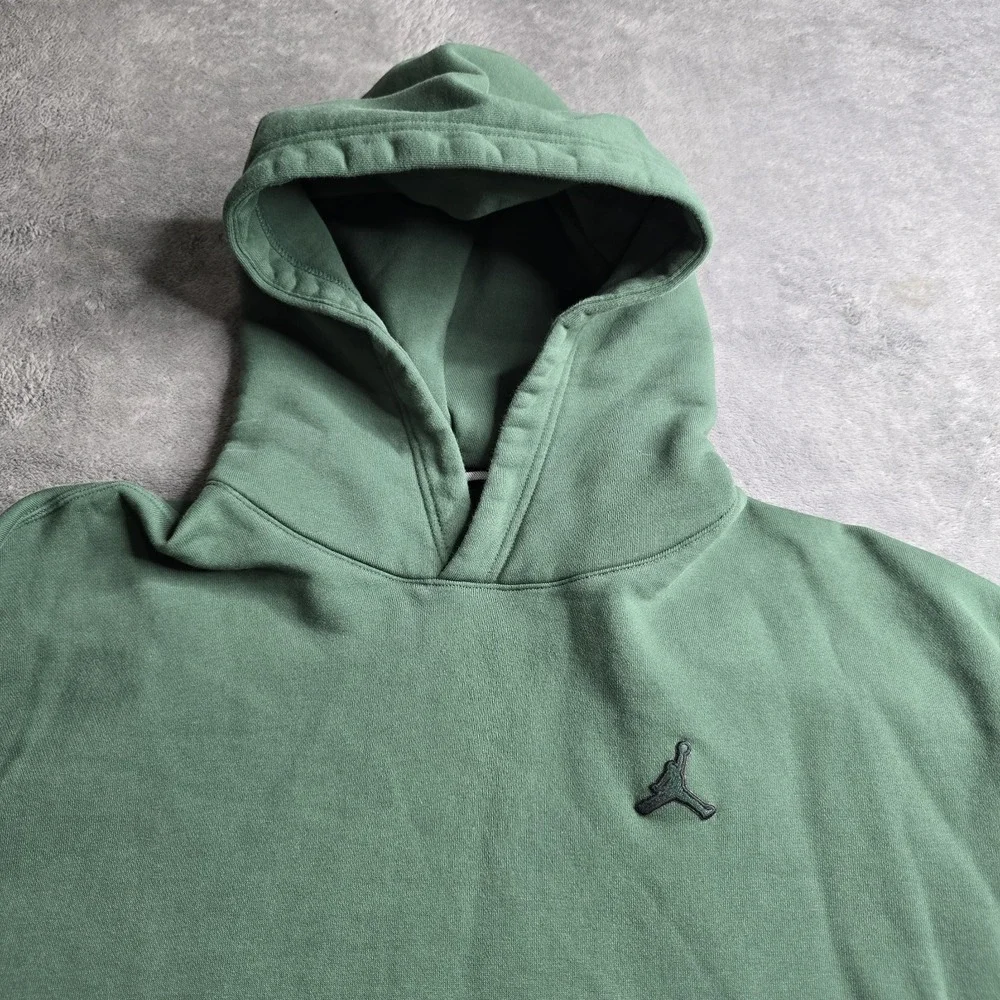 Jordan essentials fleece